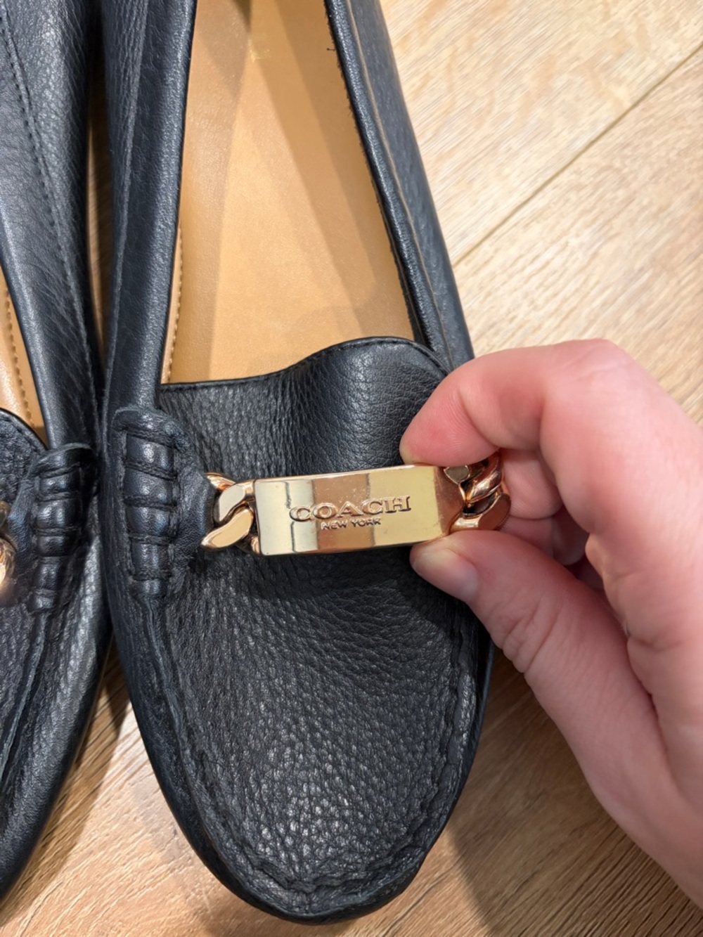 Coach Black Pebbled Leather Loafers Size 7.5 Gold Hardware Driving Flats - Picture 3 of 7